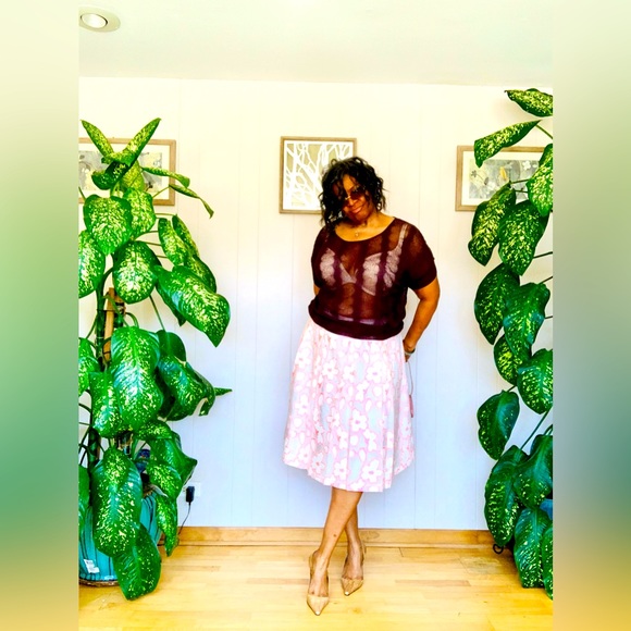 ✨ Eloquii✨ A Line Midi Skirt W/High Sheen Blush Embroidered Floral Overlay - Picture 3 of 14